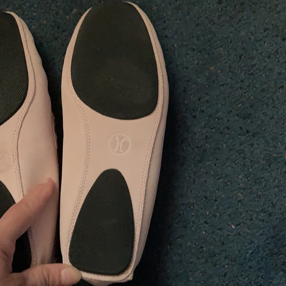 Cole Haan  leather and suede women’s slippers - Picture 3 of 6